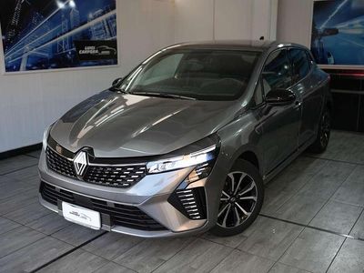 Usata Renault Clio V Techno 91 CV (66 kW) 2025 Grigio scisto Berlina