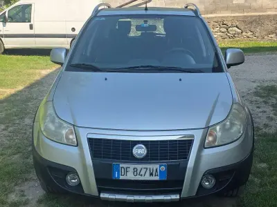 Usata Fiat Sedici Dynamic 111 CV (81 kW) 2007 Argento SUV