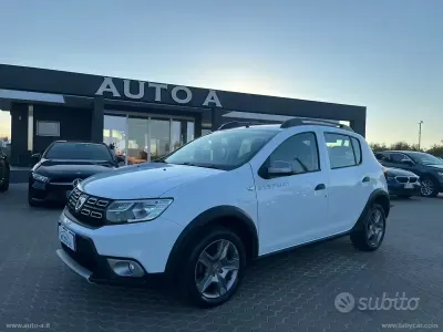 Usata Dacia Sandero Stepway 90 CV (66 kW) 2017 Bianco Berlina