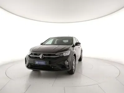 Usata VW Taigo R-line 110 CV (80 kW) 2023 Deep black perlato SUV