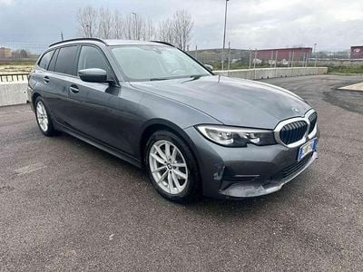 Usata BMW 318 Advantage 150 CV (110 kW) 2022 Grigio scuro Station wagon