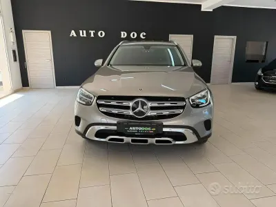 Usata Mercedes GLC200 163 CV (119 kW) 2022 Grigio SUV