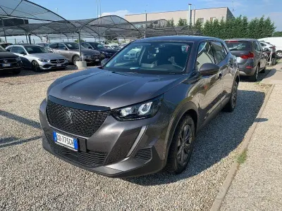 Usata Peugeot 2008 Allure 131 CV (96 kW) 2021 Grigio SUV