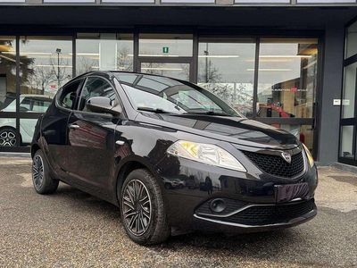 Usata Lancia Ypsilon Gold 69 CV (50 kW) 2018 Nero Utilitaria