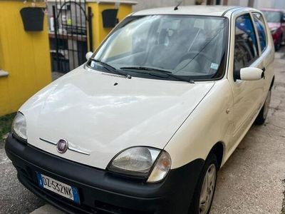 usata Fiat 600 1.100 65.000 km NEOPATENTATO