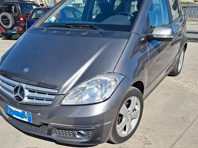 Occasion Mercedes A180 Avantgarde 109 ch (80 kW) 2011 Gris Berline
