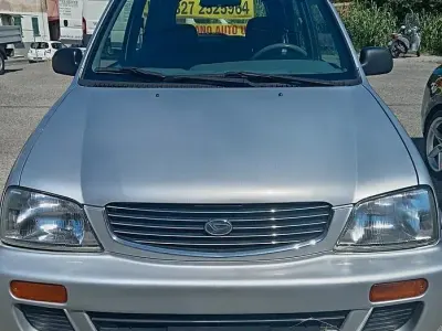 Usata Daihatsu Terios 86 CV (63 kW) 2000 Grigio SUV