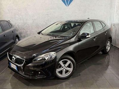 Usata Volvo V40 Business Edition 120 CV (88 kW) 2018 Nero Berlina