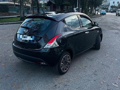 Usata Lancia Ypsilon 95 CV (69 kW) 2014 Nero Utilitaria