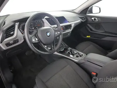 Usata BMW 118 Advantage 140 CV (102 kW) 2020 Nero Berlina
