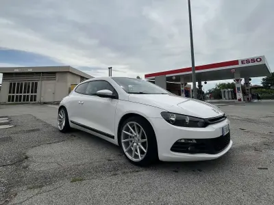 Usata VW Scirocco 160 CV (117 kW) 2010 Bianco Coupé