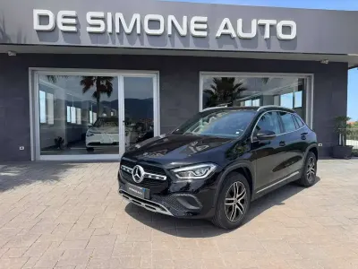 Usata Mercedes GLA200 150 CV (110 kW) 2021 Nero SUV