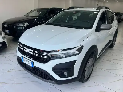 Usata Dacia Sandero Comfort 91 CV (66 kW) 2023 Bianco Berlina