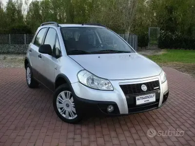Usata Fiat Sedici Dynamic 120 CV (88 kW) 2007 Grigio SUV