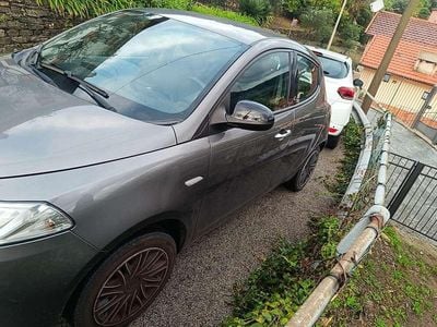 Usata Lancia Ypsilon Gold 69 CV (50 kW) 2021 Utilitaria