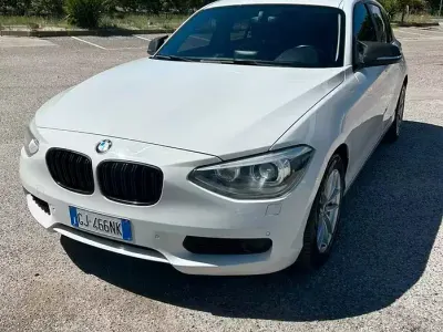 Usata BMW 114 95 CV (69 kW) 2012 Bianco Utilitaria