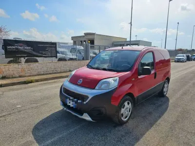 Usata Fiat Fiorino 75 CV (55 kW) 2016 Rosso Monovolume