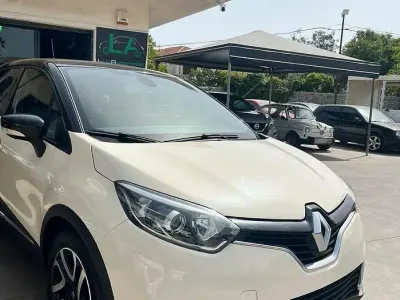 Usata Renault Captur 90 CV (66 kW) 2016 SUV
