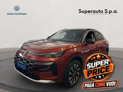 Nuova VW T-Roc Life 116 CV (85 kW) 2026 Rosso SUV