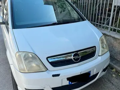 Usata Opel Meriva 75 CV (55 kW) 2008 Bianco Monovolume