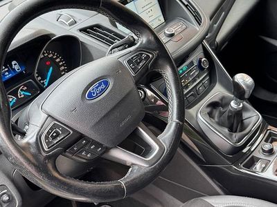 Usata Ford Kuga ST-Line 120 CV (88 kW) 2017 Grigio SUV