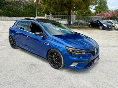 Usata Renault Mégane GT Line GT 165 CV (121 kW) 2017 Blu Berlina