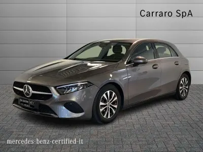 Usata Mercedes A180 Advanced 116 CV (85 kW) 2025 Grigio montagna Berlina