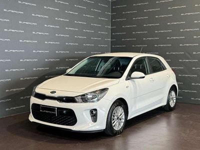 Usata Kia Rio 84 CV (61 kW) 2020 Bianco Berlina