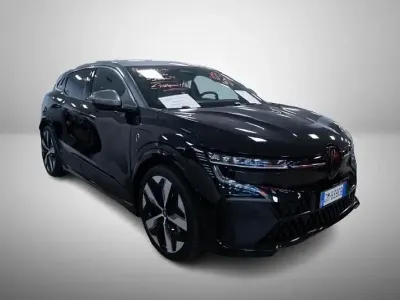 Usata Renault Megane E-Tech Techno 161 kW (220 CV) 2022 Nero Berlina