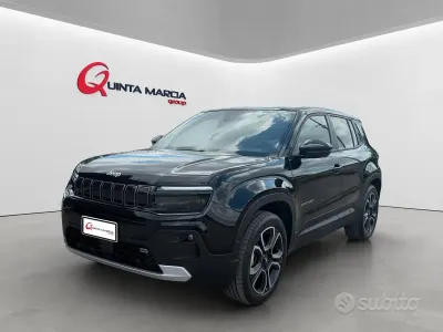 Käytetty Jeep Avenger Summit 101 HP (74 kW) 2025 Musta Katumaasturi
