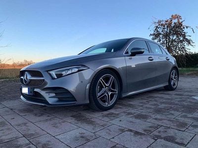 Usata Mercedes A180 Premium 116 CV (85 kW) 2018 Grigio Berlina