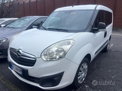 Bianco Usata 2016 Opel Combo Cosmo Monovolume | 8500 € (Ottimo prezzo)