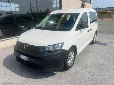 Usata VW Caddy 102 CV (75 kW) 2022 Bianco Monovolume