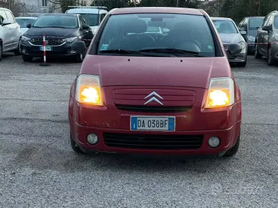Usata Citroën C2 Exclusive 73 CV (53 kW) 2006 Rosso Utilitaria
