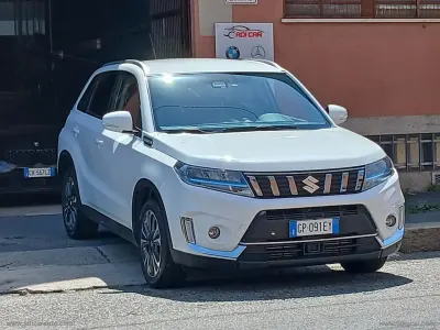 Usata Suzuki Vitara 129 CV (94 kW) 2023 Bianco SUV