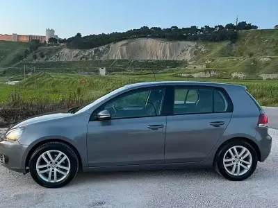 Begagnad VW Golf VI 105 HK (77 kW) 2009 Halvkombi