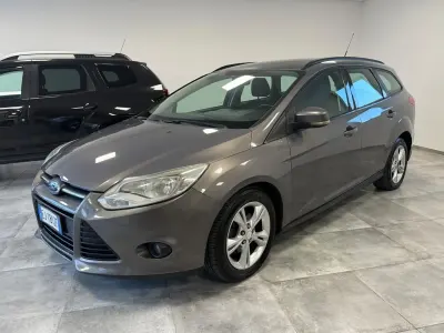 Usata Ford Focus Business Edition 115 CV (84 kW) 2011 Blu Station wagon