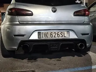 Usata Alfa Romeo 147 120 CV (88 kW) 2007 Grigio Utilitaria