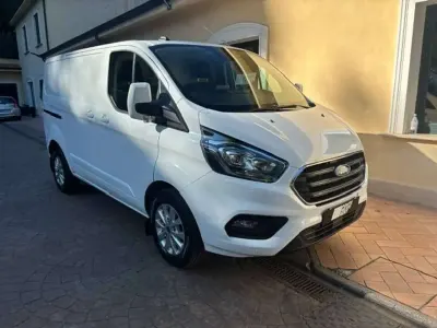 Usata Ford Transit Custom Titanium 131 CV (96 kW) 2022 Bianco Furgone