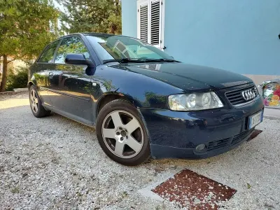 Usata Audi A3 Ambition 131 CV (96 kW) 2002 Blu/azzurro Utilitaria