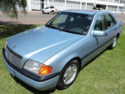 Usata Mercedes C180 122 CV (89 kW) 1994 Grigio Berlina