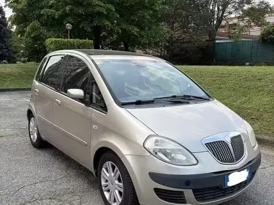 Usata Lancia Musa 95 CV (69 kW) 2004 Monovolume