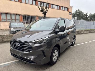 Usata Ford Tourneo Custom Titanium 136 CV (100 kW) 2025 Nero metallizzato Furgone