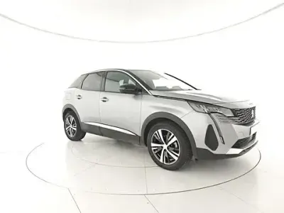 Usata Peugeot 3008 Allure 131 CV (96 kW) 2024 Grigio scuro SUV