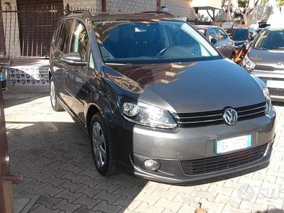 Usata VW Touran Comfortline 105 CV (77 kW) 2014 Grigio Monovolume