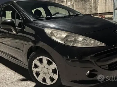 Begagnad Peugeot 207 70 HK (51 kW) 2010 Sedan