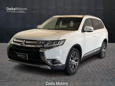 Usata Mitsubishi Outlander Instyle 150 CV (110 kW) 2018 Bianco SUV