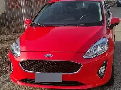 Usata Ford Fiesta 85 CV (62 kW) 2017 Rosso Utilitaria