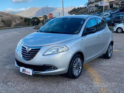 Usata Lancia Ypsilon 95 CV (69 kW) 2012 Grigio Utilitaria