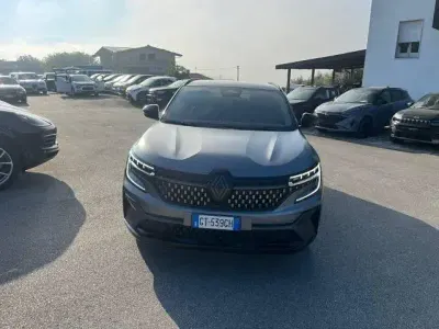 Usata Renault Austral Techno 131 CV (96 kW) 2024 Grigio SUV